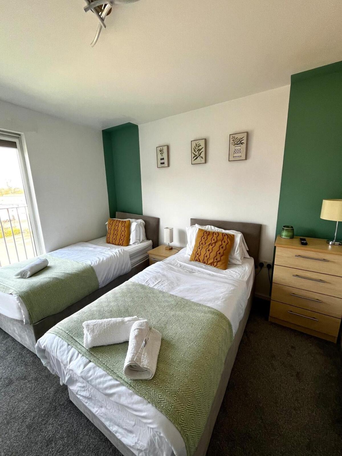 Serene 2-Bed Flat With Canal Views - Coop Live & Ethiad Mánchester Exterior foto
